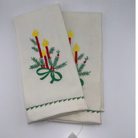 Vintage Embroidered‎ Christmas Holiday Tea Towels Xmas Decor Gift Set of 2 Linen - Picture 1 of 6